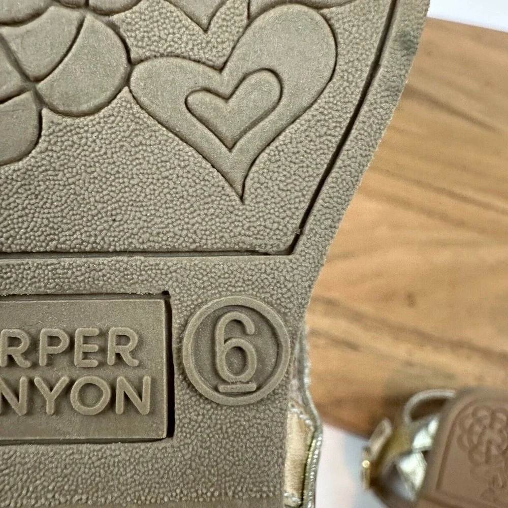 Harper Canyon size 6c